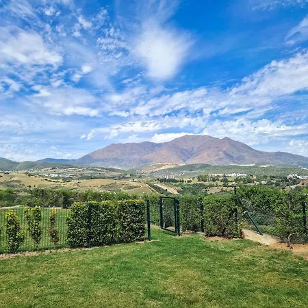 Prázdninový dům Stylish Townhouse On Cortesin Golf Estepona