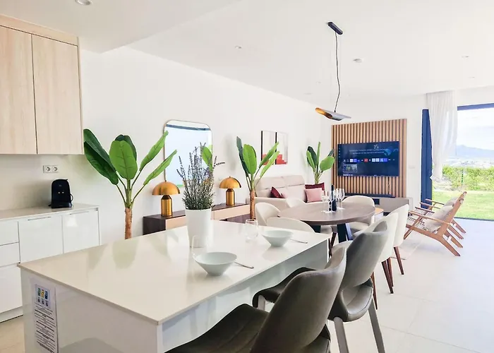 Stylish Townhouse On Cortesin Golf Nyaraló *