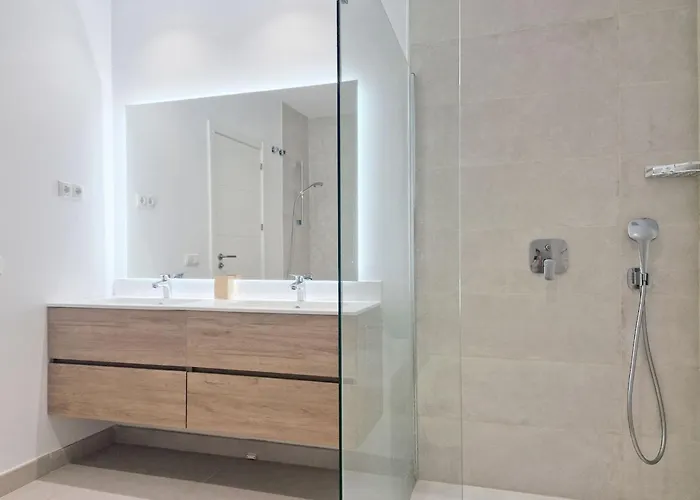 Stylish Townhouse On Cortesin Golf Nyaraló *