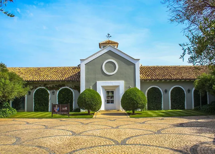 Stylish Townhouse On Cortesin Golf Nyaraló