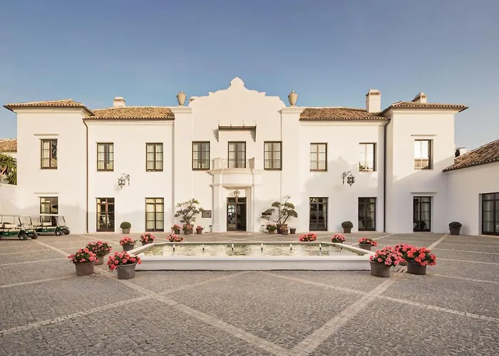 Stylish Townhouse On Cortesin Golf